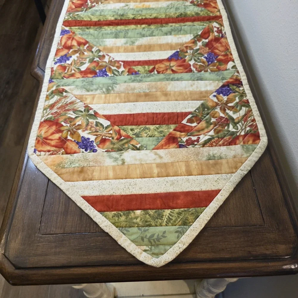 Reversible Christmas Thanksgiving Quilted Table Runner Handmade 14.5x40